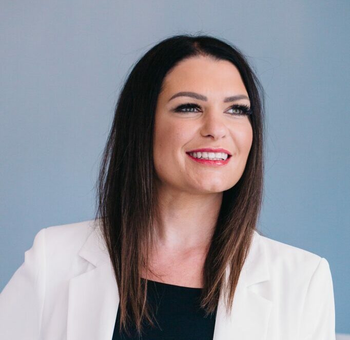 EP298: Its Time to Boost your Business with Salon Owner &  Business Coach, Leah Durrant